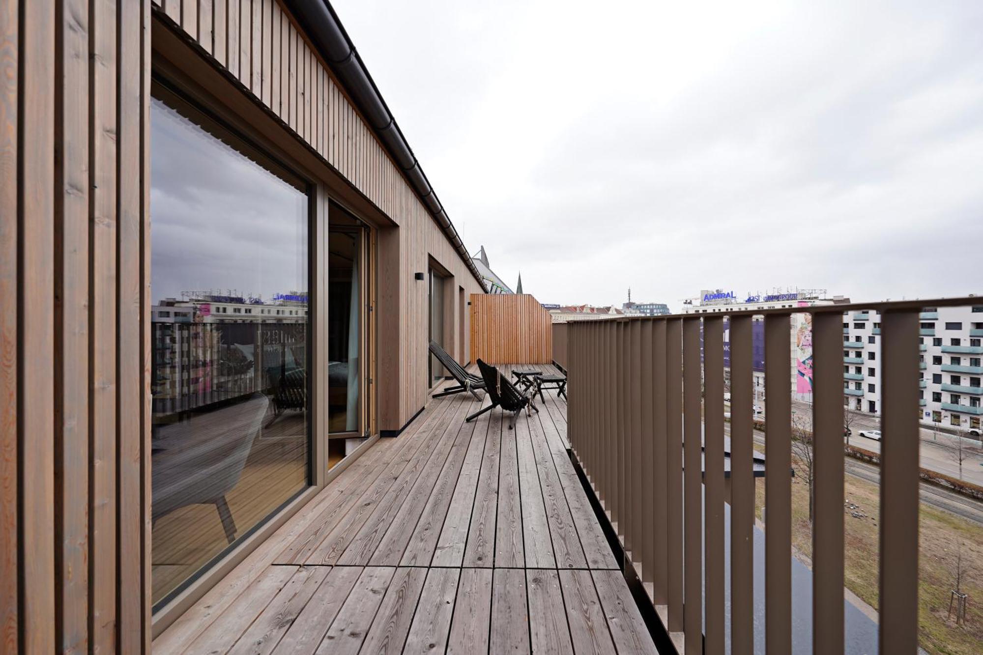 Numa Wood Apartahotel